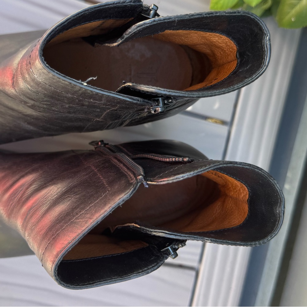 EUC Frye Addie Double Zip Black Leather Ankle Booties - Picture 11 of 12